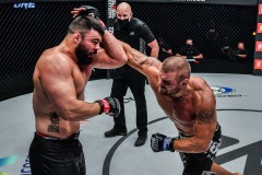 Amir-Aliakbari-vs-Anatoly-Malykhin-12