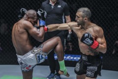 Armen-Petrosyan-vs-Chris-Ngimbi-5