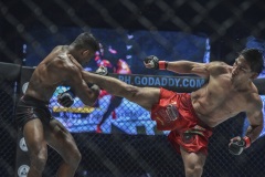 Eduard-Folayang-vs-Amir-Khan-34