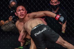 Hiroba-Minowa-vs-Jarred-Brooks-17