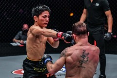 Hiroba-Minowa-vs-Jarred-Brooks-26