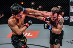 Hiroba-Minowa-vs-Jarred-Brooks-29