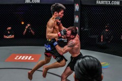 Hiroba-Minowa-vs-Jarred-Brooks-31