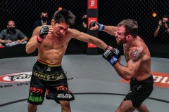 Hiroba-Minowa-vs-Jarred-Brooks-32