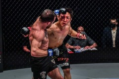 Hiroba-Minowa-vs-Jarred-Brooks-34