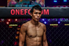 Jo-Nattawut-vs-Chingiz-Allazov-10