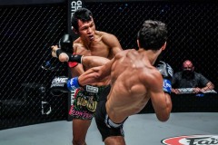 Jo-Nattawut-vs-Chingiz-Allazov-15