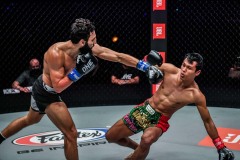 Jo-Nattawut-vs-Chingiz-Allazov-16