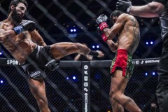Jo-Nattawut-vs-Chingiz-Allazov-29