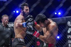 Jo-Nattawut-vs-Chingiz-Allazov-34