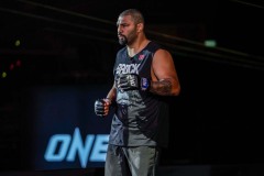 Marcus-Almeida-vs-Anderson-Silva-11