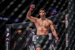 Marcus-Almeida-vs-Anderson-Silva-15