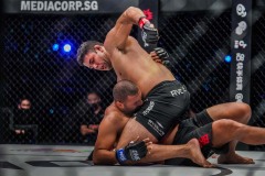 Marcus-Almeida-vs-Anderson-Silva-17