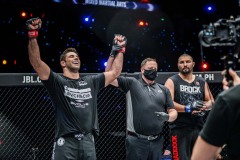 Marcus-Almeida-vs-Anderson-Silva-23