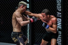 Purev-Otgonjargal-vs-Micael-De-Jesus-20
