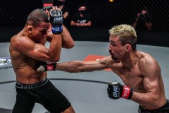Purev-Otgonjargal-vs-Micael-De-Jesus-29