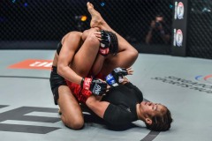 Ritu_Phogat_vs_Jenelyn_Olsim-14