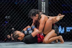 Ritu_Phogat_vs_Jenelyn_Olsim-29