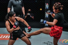 Ritu_Phogat_vs_Jenelyn_Olsim-8