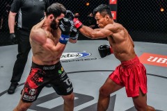 Sitthichai-Sitsongpeenong-vs-Davit-Kiria-33