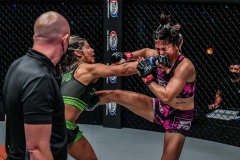 Stamp_vs_Julie_Mezabarba-14