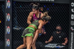 Stamp_vs_Julie_Mezabarba-19