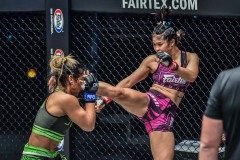 Stamp_vs_Julie_Mezabarba-24