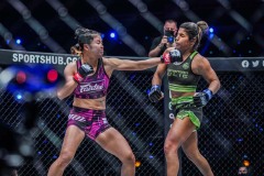 Stamp_vs_Julie_Mezabarba-31