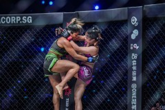 Stamp_vs_Julie_Mezabarba-34