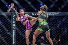 Stamp_vs_Julie_Mezabarba-35