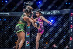 Stamp_vs_Julie_Mezabarba-42