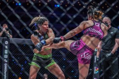 Stamp_vs_Julie_Mezabarba-43