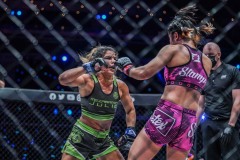 Stamp_vs_Julie_Mezabarba-44