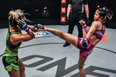 Stamp_vs_Julie_Mezabarba-6