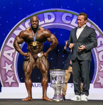 Arnold Classic Australia Winner Brandon Curry and Gov. Arnold Schwarzenegger