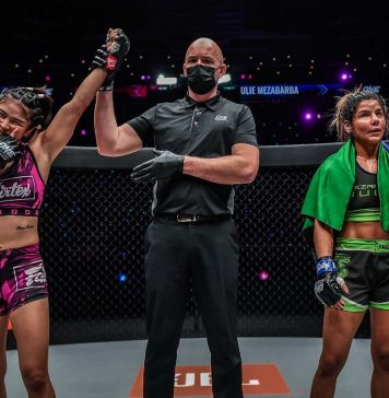 Stamp vs Julie Mezabarba 15